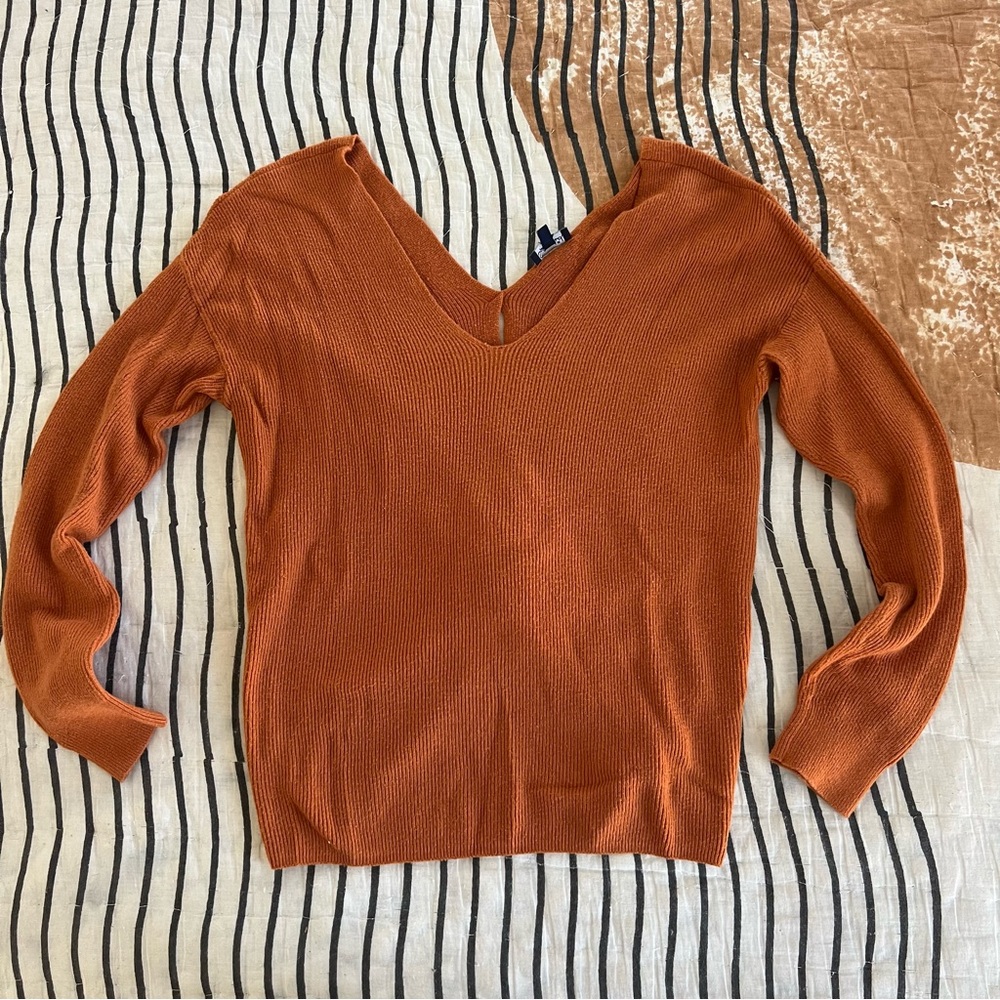 Splendid NWT Women's Deep V-Neck Knit Sweater Pullover Large Burnt Orange